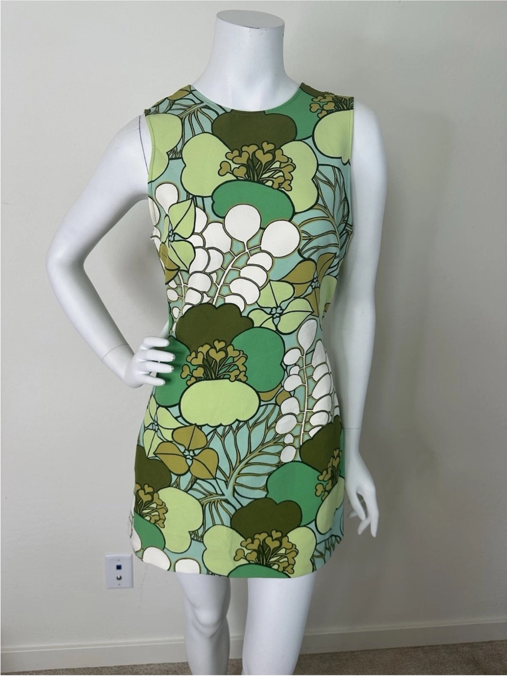 ZARA GREEN ABSTRACT TROPICAL PRINT BACK CUT OUT MINI DRESS SZ M RUNS SMALL